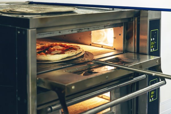 Optimisez votre service avec un four à pizza professionnel